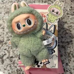 *AUTHENTIC* Macaron Labubu (Green Grape) 💚